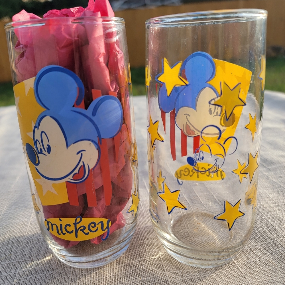 Vintage Mickey mouse glass cups-set of 2‎